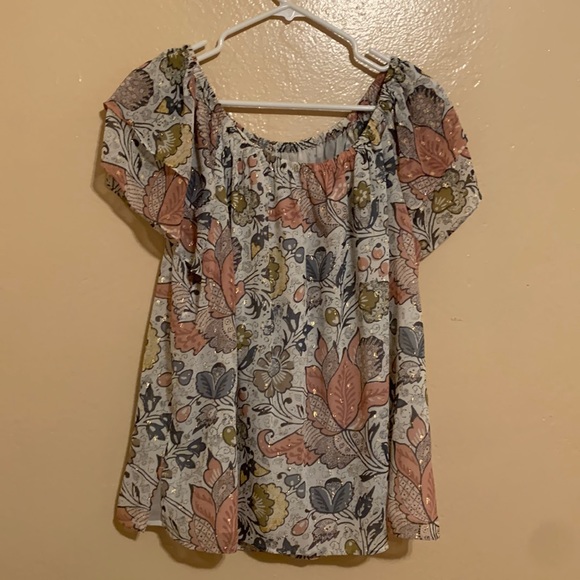 Loft Shimmer Floral Flutter Blouse - Picture 4 of 8